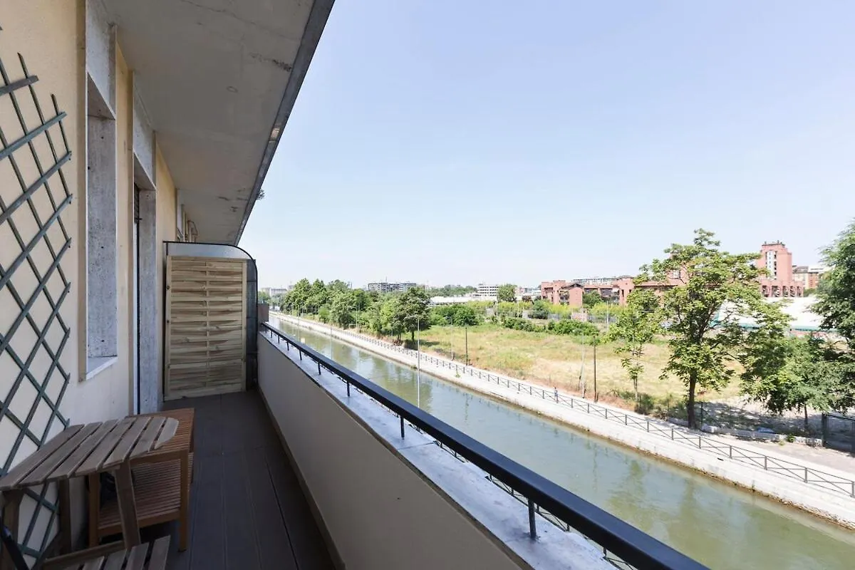 Cozy Apartment In Front Of Naviglio Grande Milão Itália