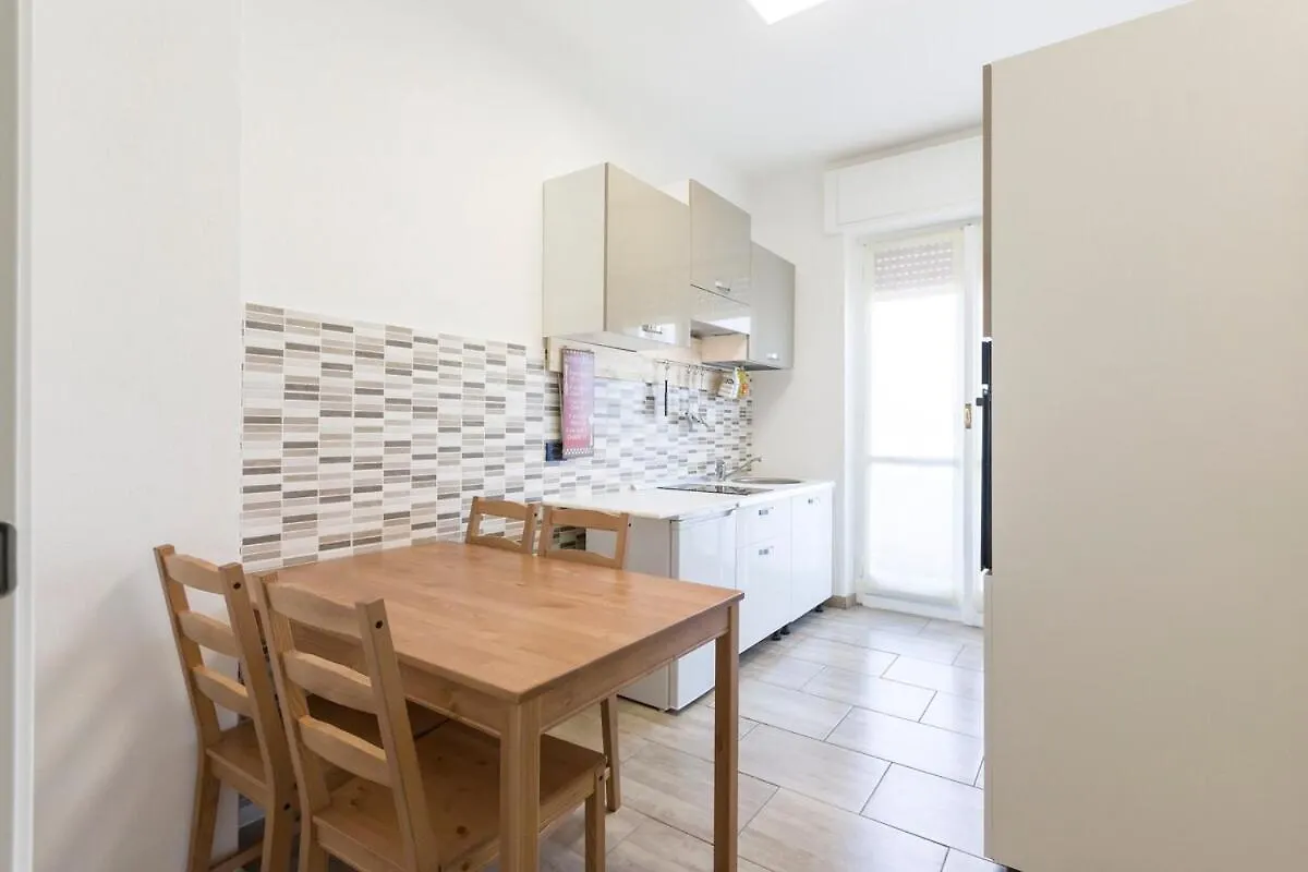 Cozy Apartment In Front Of Naviglio Grande Μιλάνο Ιταλία