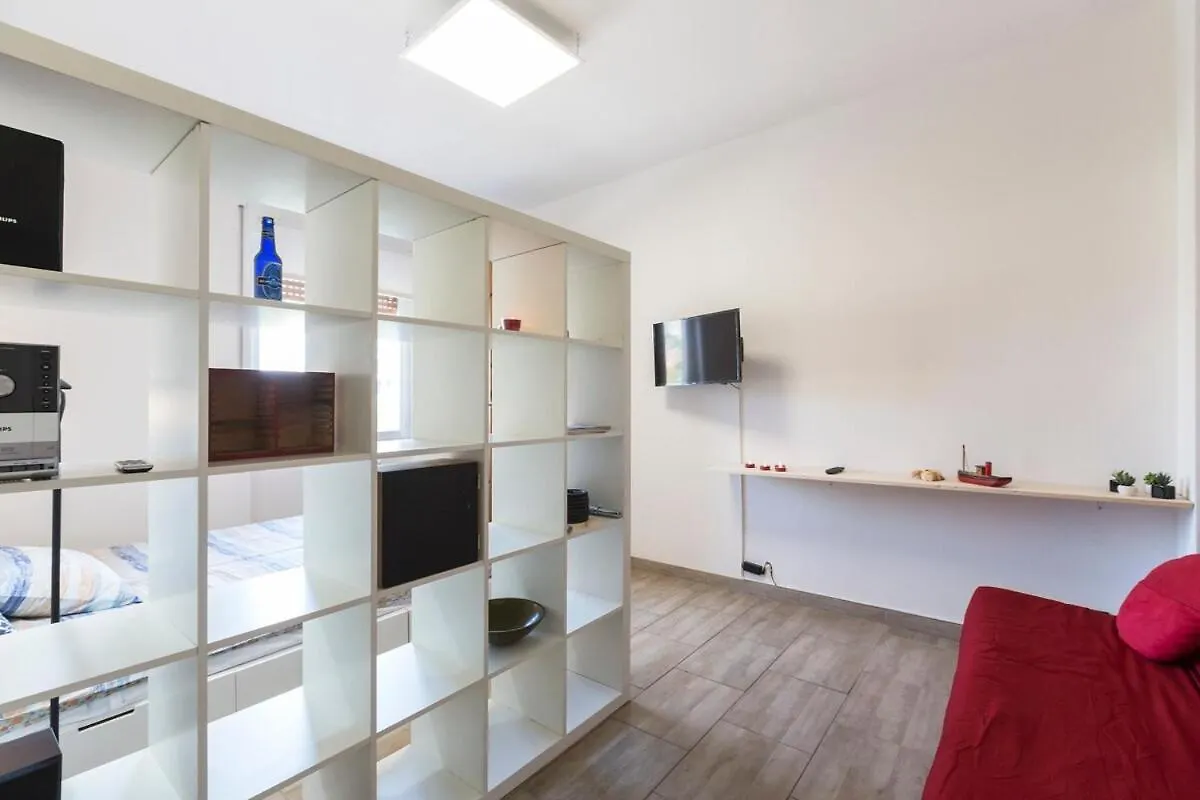 Cozy Apartment In Front Of Naviglio Grande Μιλάνο 0*,